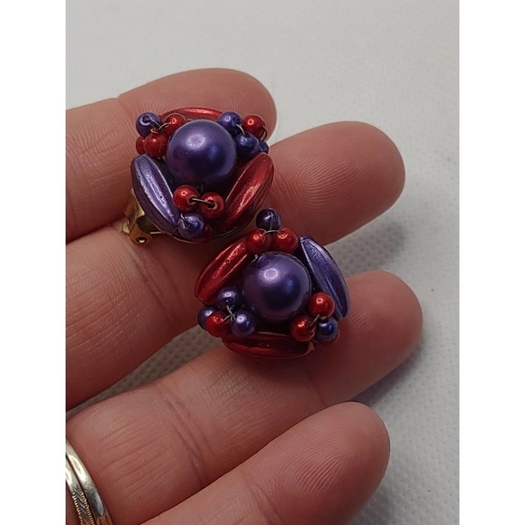 Vintage Red & Purple Hong Kong Signed Clip On Earrings - Picture 2 of 3
